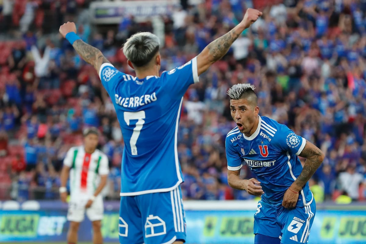 Leandro Fernández festejando el triunfo de la U.
