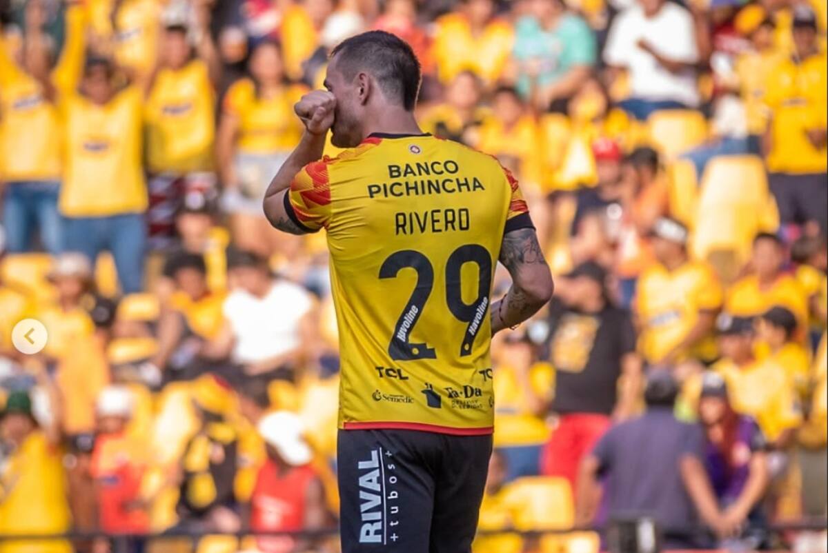 Octavio Rivero sigue negociando su salida de Barcelona.