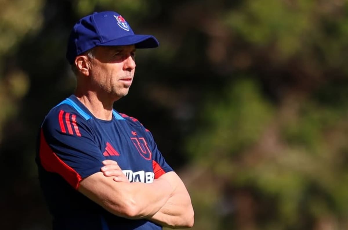 “No culpo a Álvarez”: campeón con la U defiende decisión del DT que le costó caro al club este año
