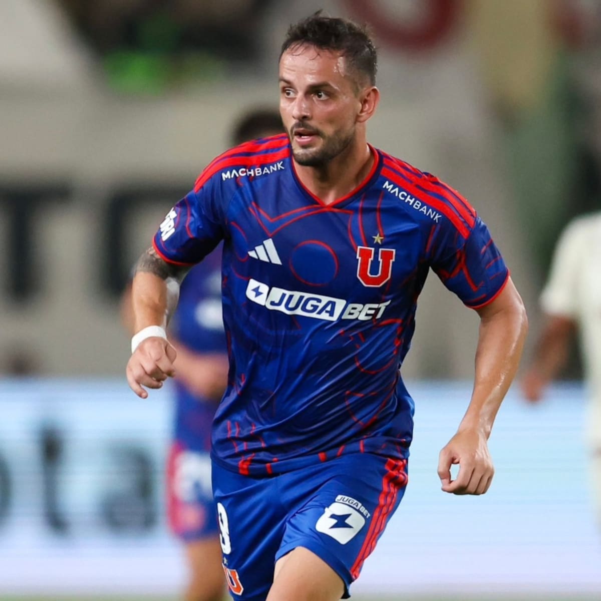 Hombre de confianza de Charles Aránguiz y viejo conocido de la U: el actor clave en la operación de Octavio Rivero