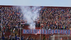 La U arriesga dura sanción: barristas azules interrumpieron partido con Coquimbo