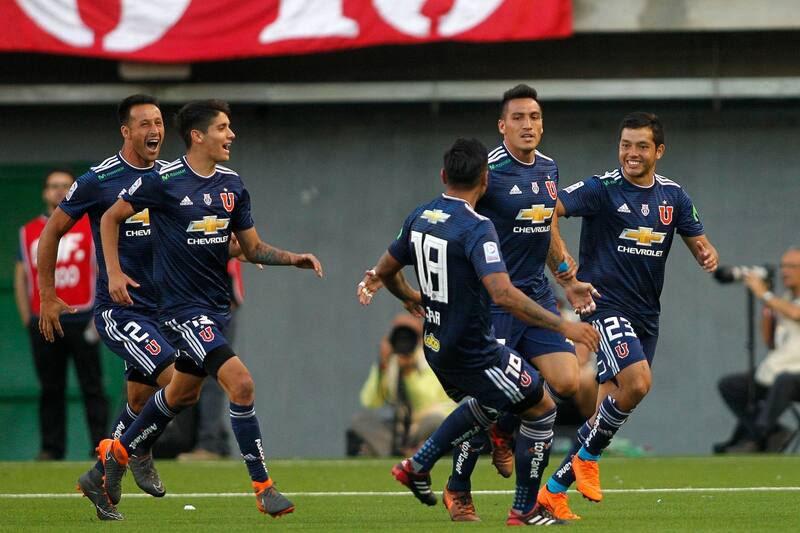 celebra gol de Fabián Monzón.