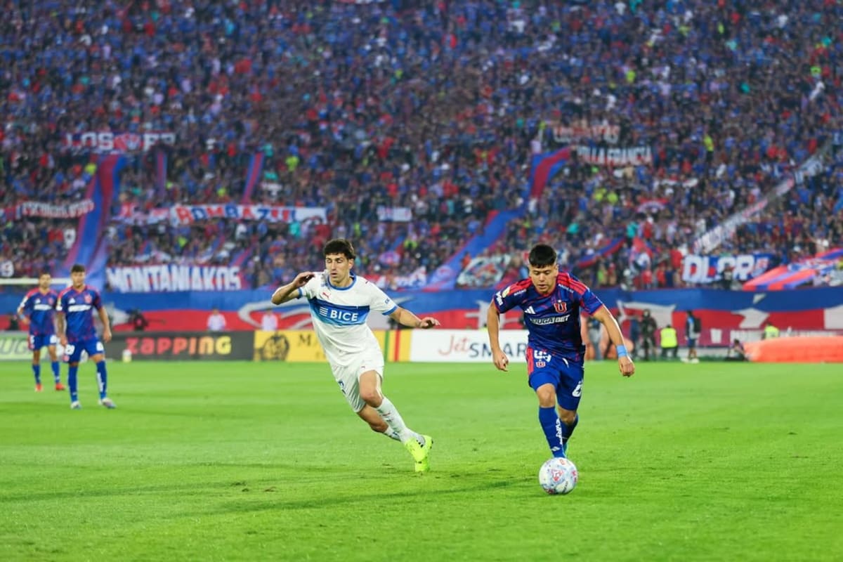 Ignacio Vásquez en el Clásico Universitario. Foto: @ignaciovasquez_10 en Instagram.