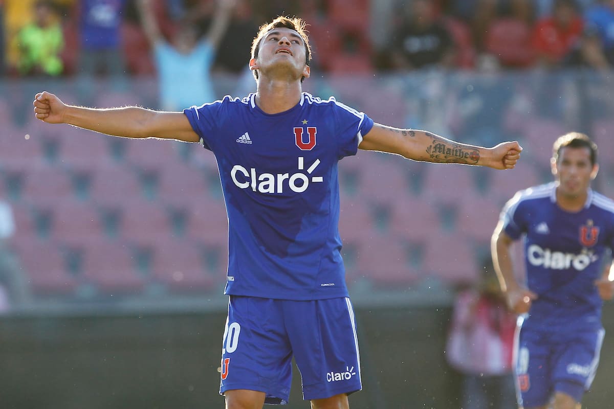 Charles Aránguiz, en la U durante 2013.