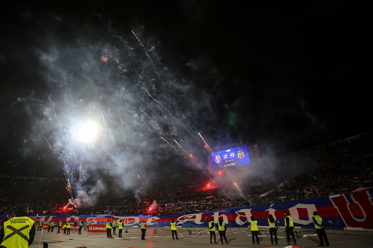 Corporación del Memorial en el Estadio Nacional acusó de destrozos a los hinchas de la Universidad de Chile.