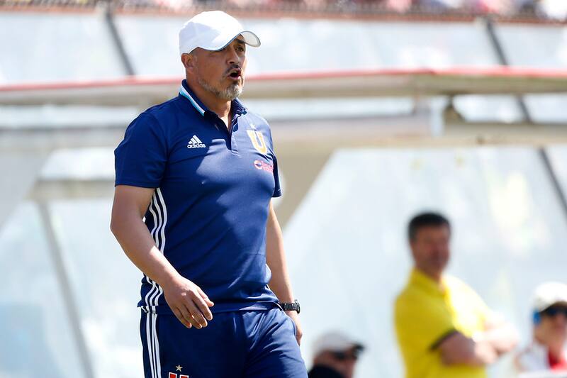 Luis Musrri pidió un volante de creación para los azules. Foto: Aton.