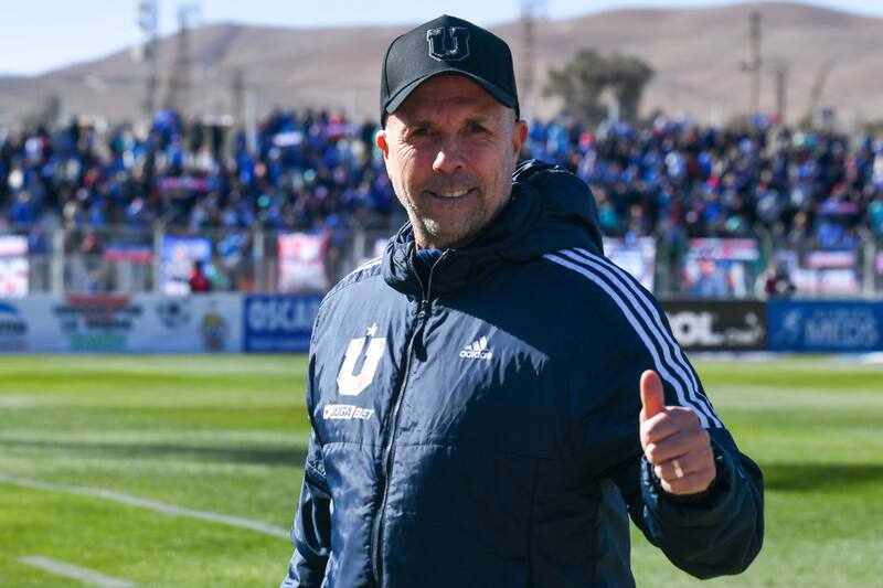 Salvavidas para la U: Gustavo Álvarez revela que la U podrá salir al mercado a buscar un nuevo refuerzo