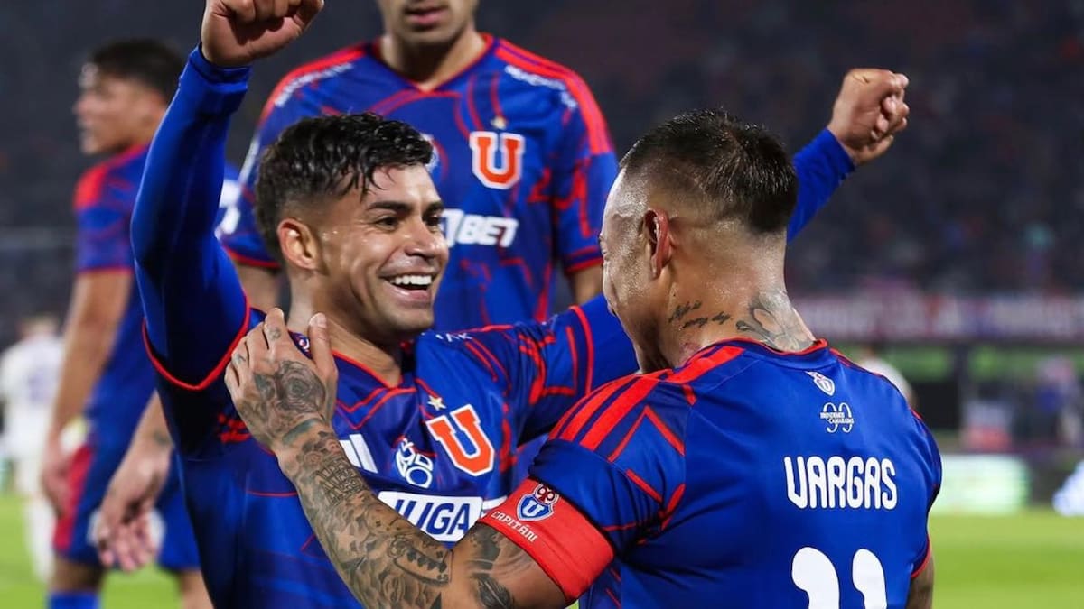 Inédito en el fútbol chileno: Universidad de Chile lanzará remake de camiseta retro