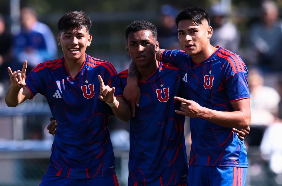 Jugó más de 50 minutos con uno menos: La U le ganó a la UC el Clásico Universitario Juvenil