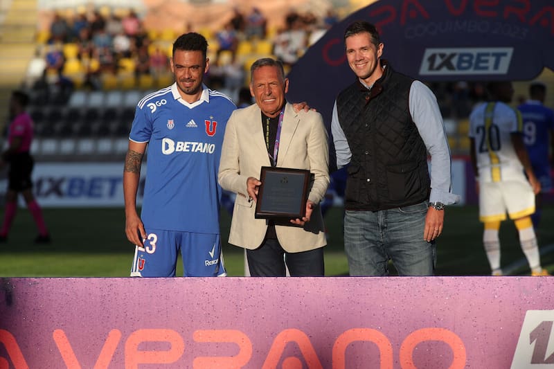 El club envió caluroso mensaje de apoyo a Miguel Ángel Russo tras sus complicaciones de salud. Foto: Aton.