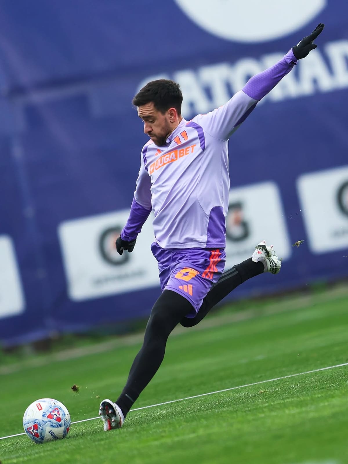 Matías Zaldivia en el entrenamiento de este miércoles. Foto: Instagram U. de Chile.