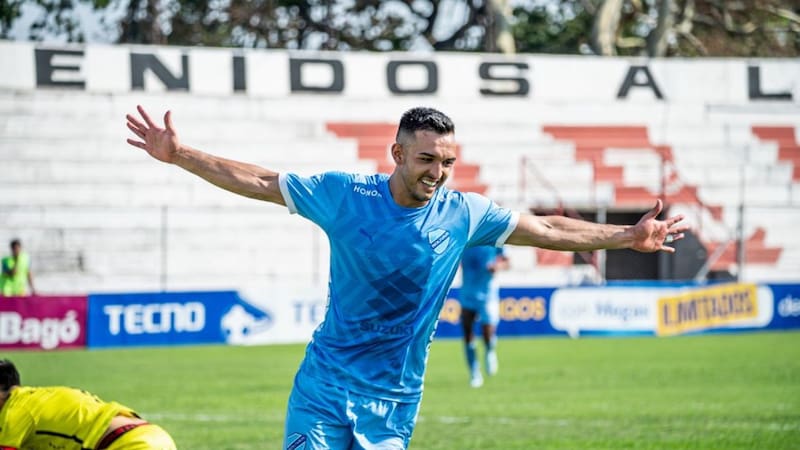 En la U siguen buscando delantero: ofrecen un seleccionado paraguayo en el CDA