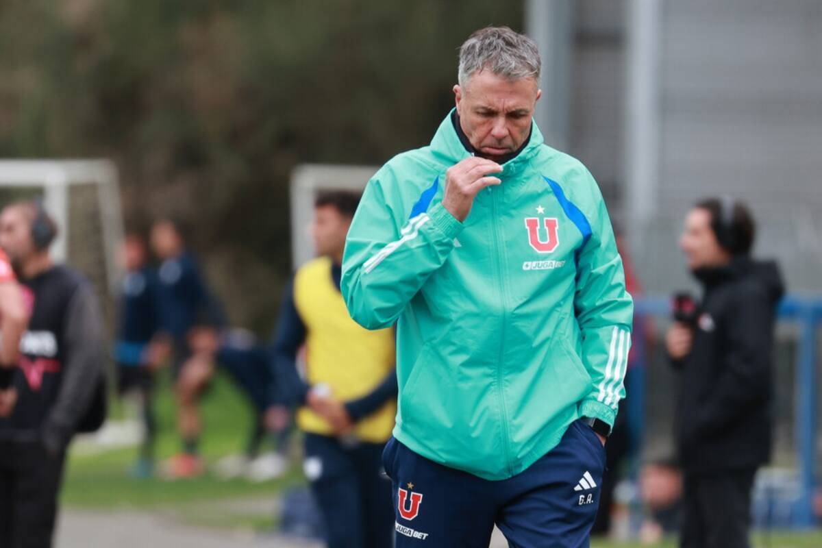 Gustavo Álvarez volvió a Santiago con una gran preocupación. Foto: Aton.