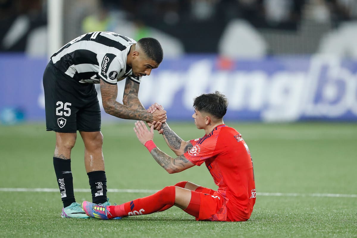 Conmebol castiga a la U por actos de racismo en Copa Libertadores. Foto: Aton.