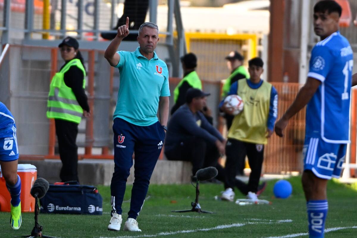 Gustavo Álvarez, entrenador de los azules.