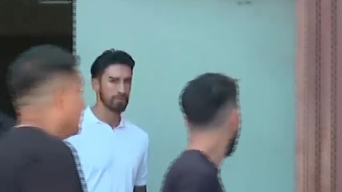 VIDEO | “Traicionero”: Juan Martín Lucero fue increpado en su arribo a Chile para firmar por la U