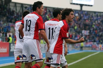 “A nivel de títulos, Colo Colo saca diferencia, pero la U es un club inmenso; hasta ahora me arrepiento de irme”