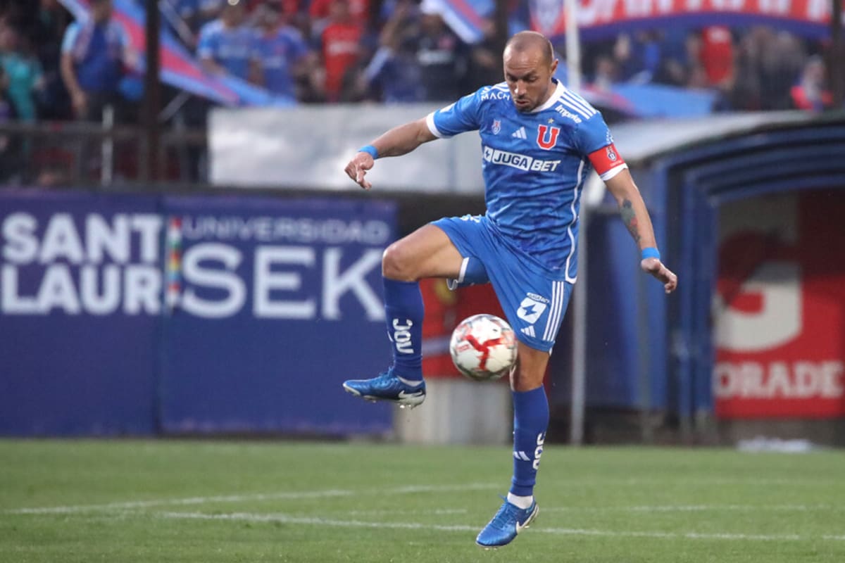 Marcelo Díaz jugó 45 minutos ante Palestino. Foto: Aton.