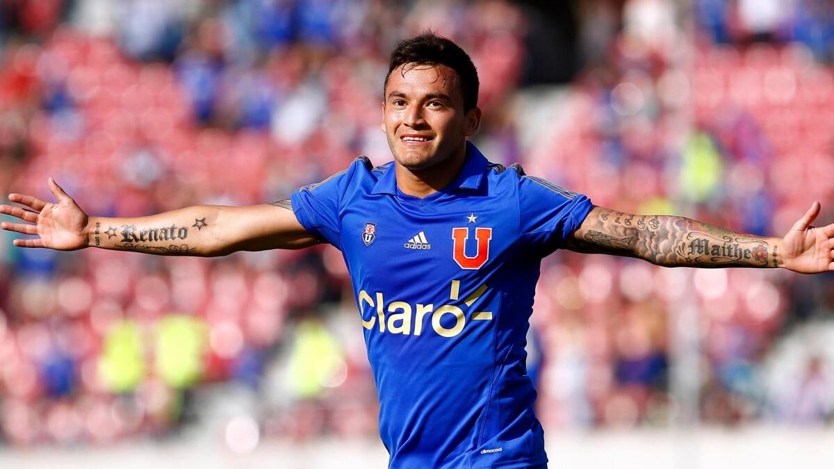 La maniobra de Felicevich que deja a Charles Aránguiz a un paso de la U