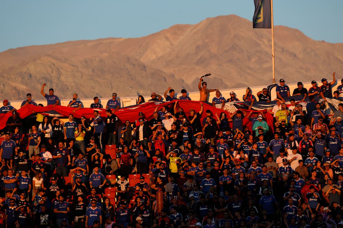 Hinchas de los azules en el Estadio Nacional. Foto: Photosport.