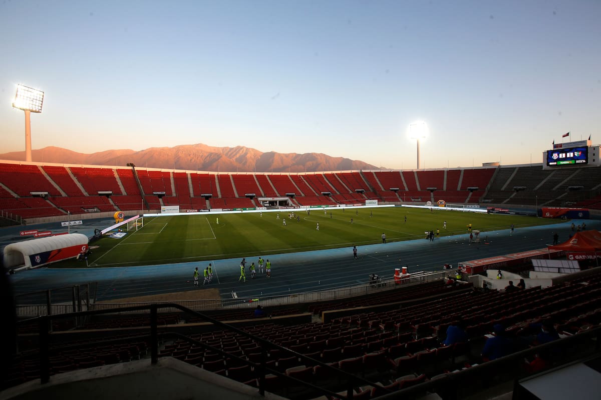 ¿La presentación de Charles Aránguiz no será a estadio lleno? Foto: Aton.