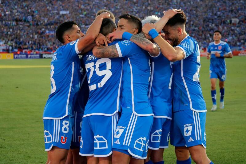 . Los azules saltan hoy a la cancha por el Campeonato Nacional. Foto: Agencia Aton.