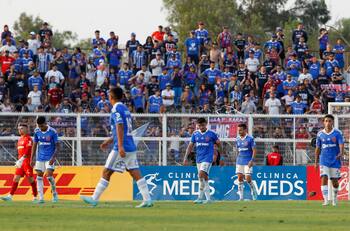 Los dos jugadores que no tienen espacio en la U y siguen en el club