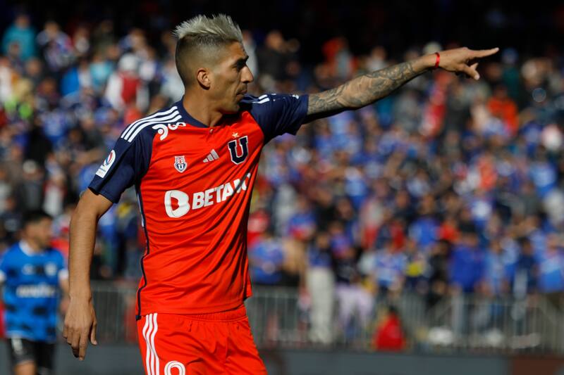 Se espera que Leandro Fernández sea titular en el duelo entre la U y Huachipato. Foto: Aton.