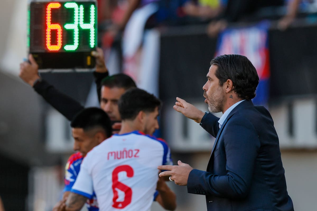 Fernando Gago en el duelo ante La Calera.
Foto: Aton.