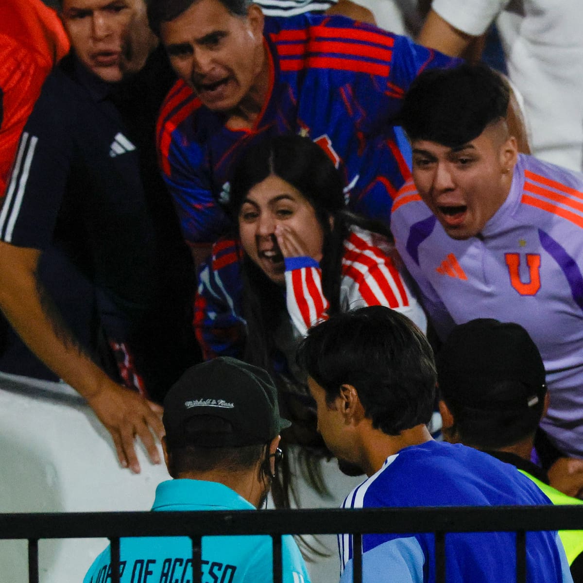 Casi una década sin estadio: el duro castigo para la hincha de la U que encaró a Paqui Meneghini
