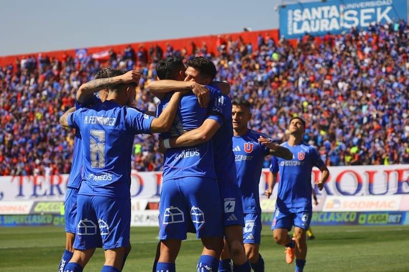 Los Azules derrotaron a Palestino por 2-1 en el Estadio Santa Laura. Foto: Agencia ATON.