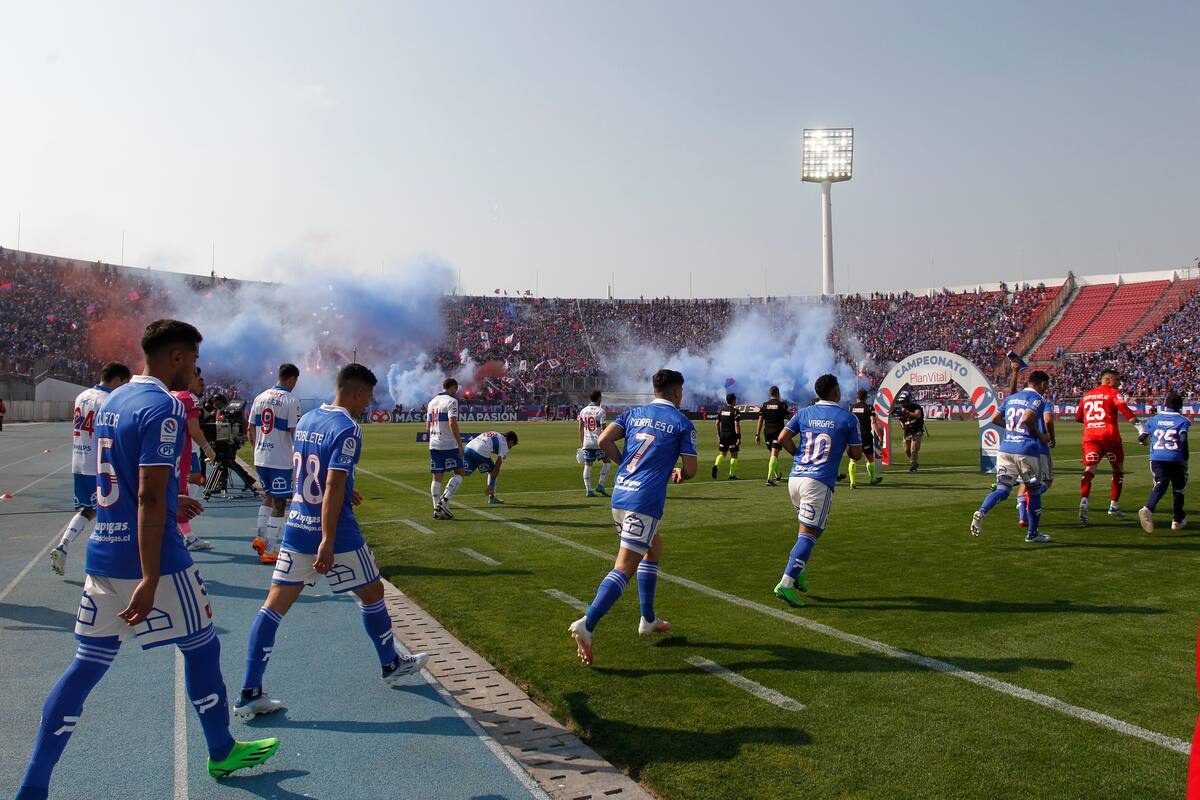 Carabineros busca bajar el aforo del partido de la U ante Cobresal. Foto: Aton.
