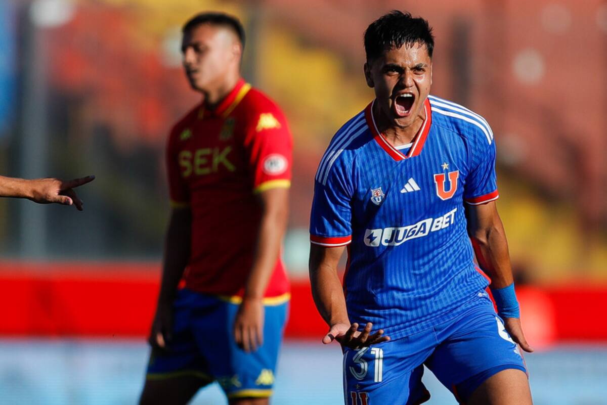 Enzo Fernández le marcó un golazo a Unión Española en la pretemporada. Foto: Aton.