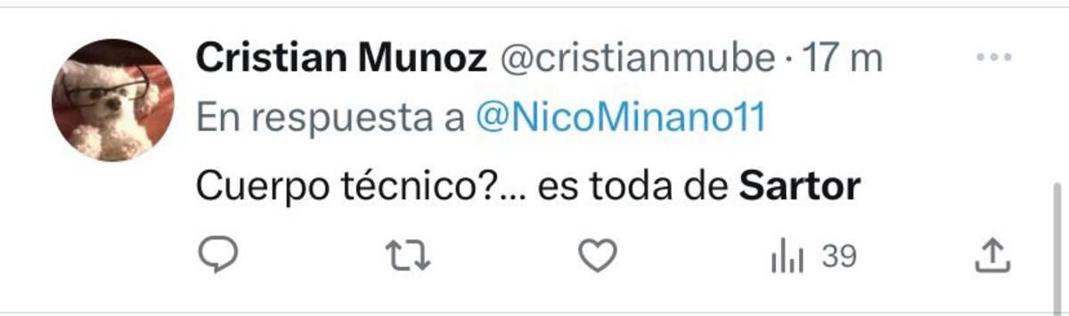 Hinchas arremeten contra Azul Azul.