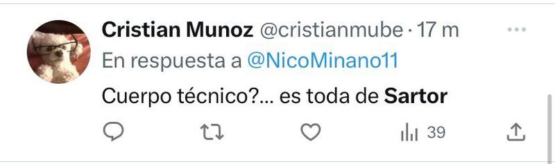 Hinchas arremeten contra Azul Azul.