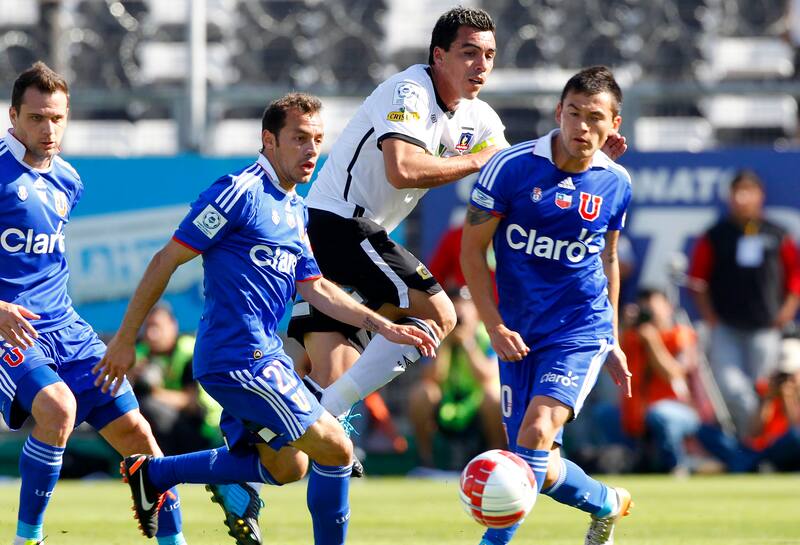 Aránguiz y Díaz en la U de 2011.