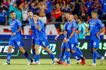 ¿Llegan más refuerzos? En la U no le cierran la puerta a nuevo fichaje