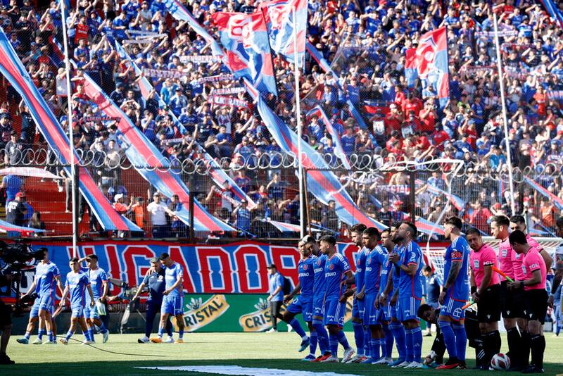 Felipe Mora fue al estadio a ver el partido entre la U y Coquimbo. Foto: Aton.