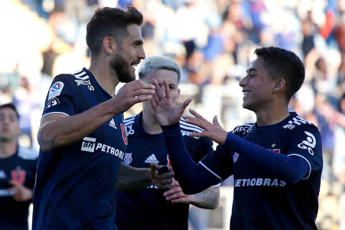 Joaquín Larrivey estuvo con Lucas Assadi en su temporada debut en 2021, con solo 17 años. Foto: Aton.