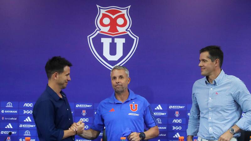 Le ponen tarea a la U tras el fichaje de Claudio Aquino por Colo Colo