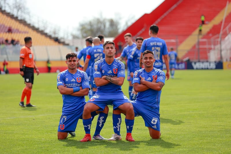 Los azules van en busca del triunfo ante Alianza Lima.