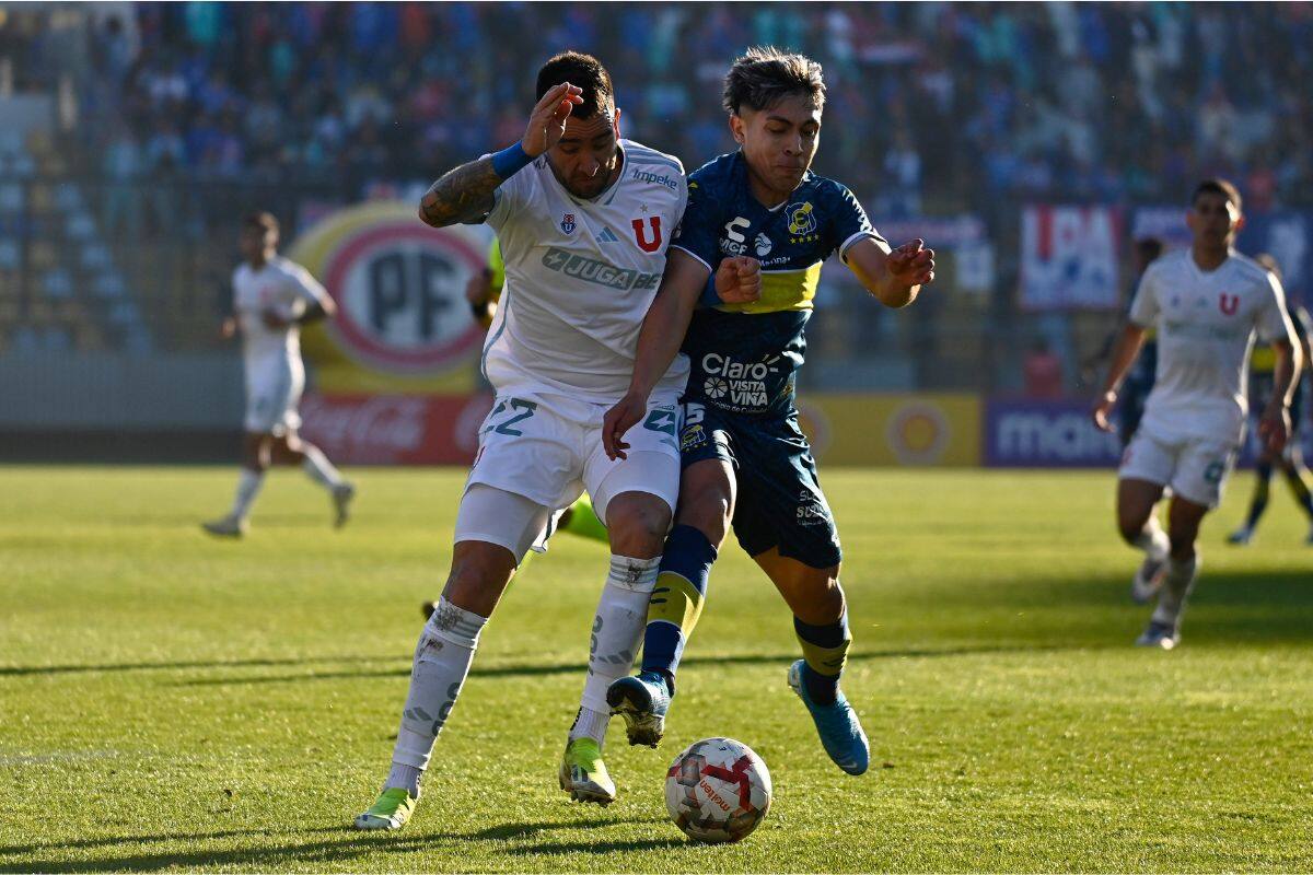 llega en desventaja a la revancha contra Everton en el Estadio Nacional. El duelo arranca a las 17:30 horas. Foto: Agencia Aton.