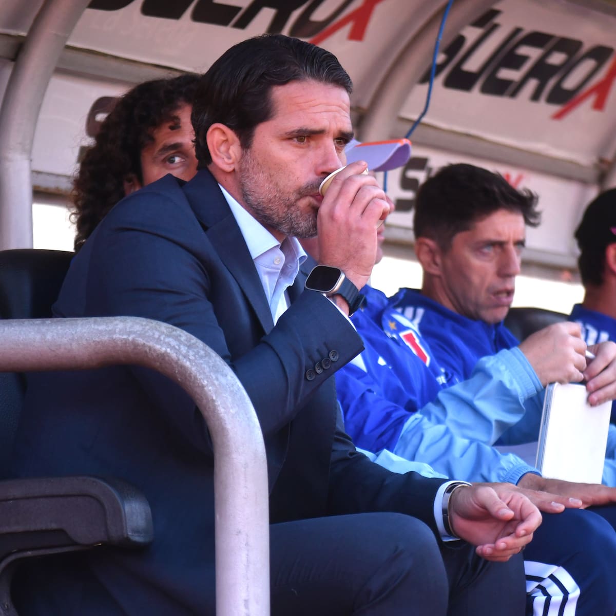 Una defensa completa nueva: Fernando Gago se llena de problemas con las lesiones en la U