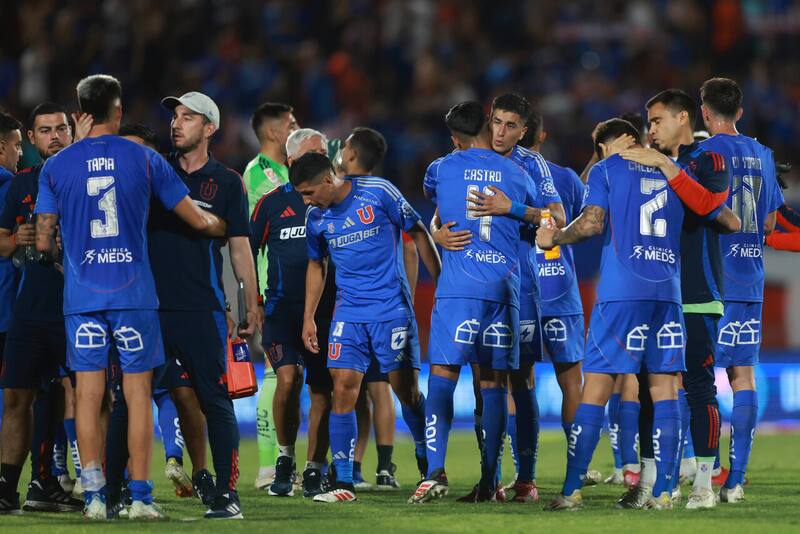 Álvarez sorprende en la U y deja en Santiago a uno de los jugadores que venía siendo titular. Foto: Aton.