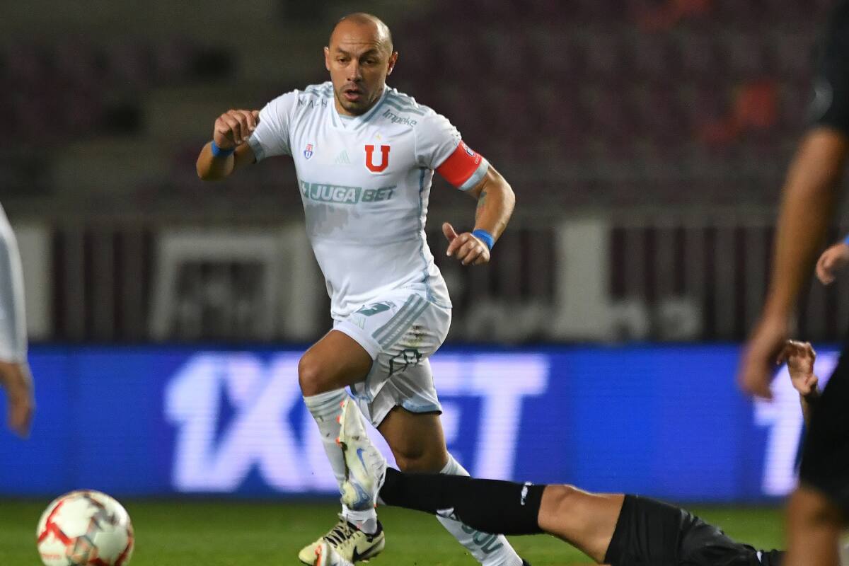 Marcelo Díaz ante Audax.