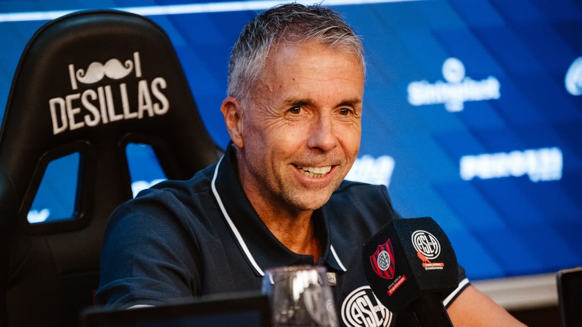 “Era un gigante dormido”: Gustavo Álvarez rompió el silencio y compara su llegada a San Lorenzo con la U