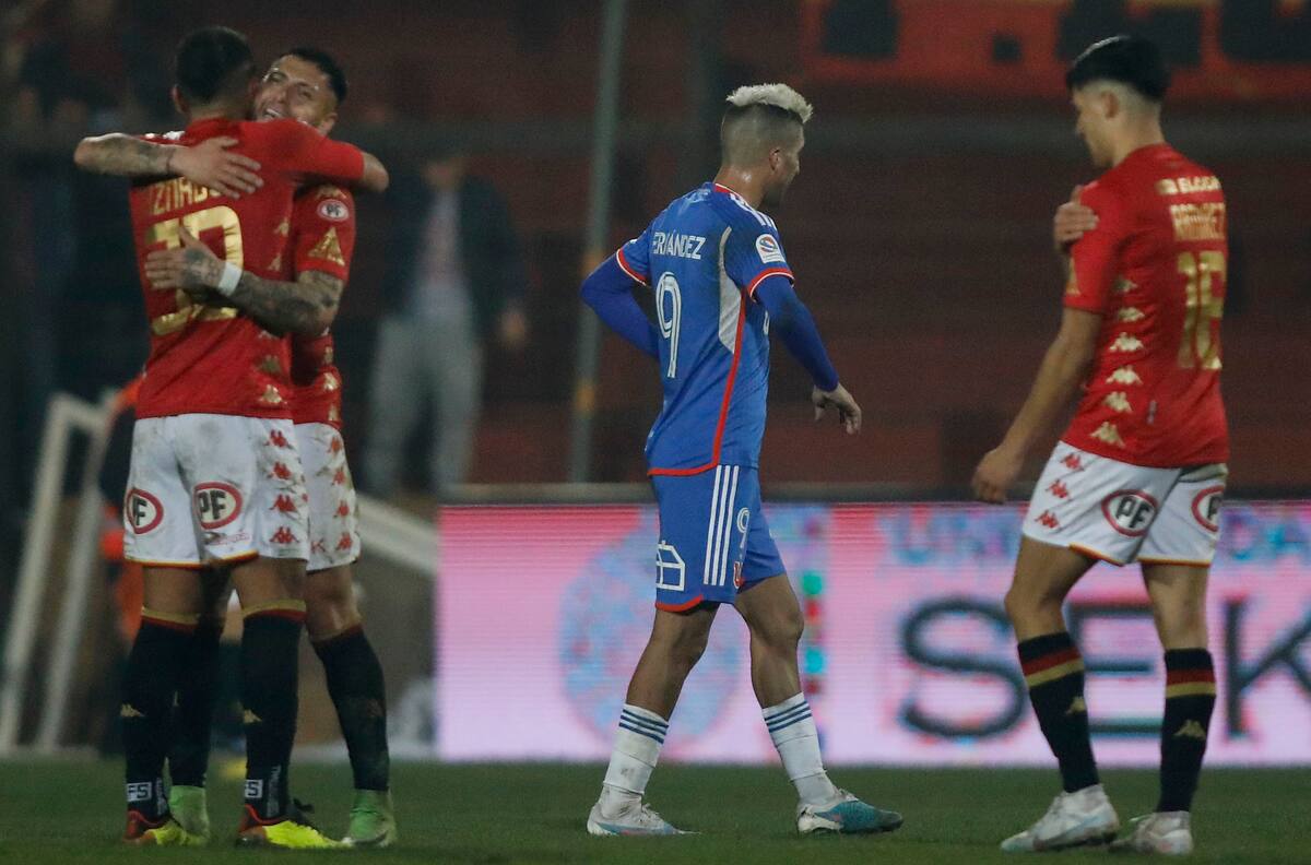 La U ya maneja un Plan B si es que el fichaje de Rodrigo Holgado no llega a ver la luz