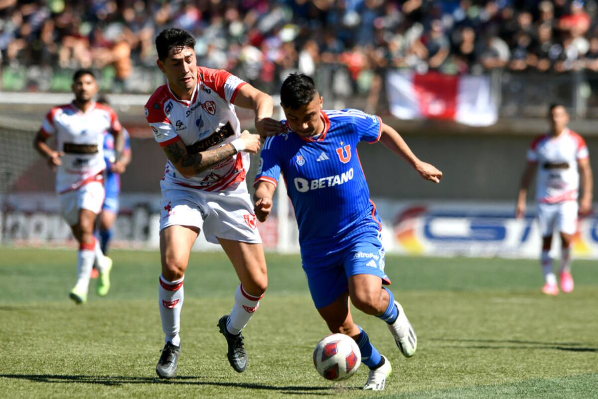 Nicolás Guerra en el duelo de la U con Copiapó. Foto: Aton.