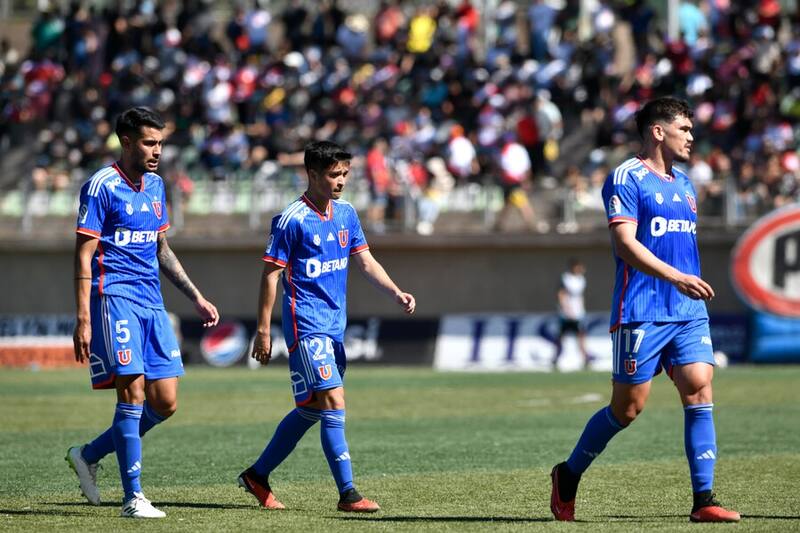 Emmanuel Ojeda, Renato Huerta y Luis Casanova tras la derrota de la U con Deportes Copiapó. Foto: Aton.