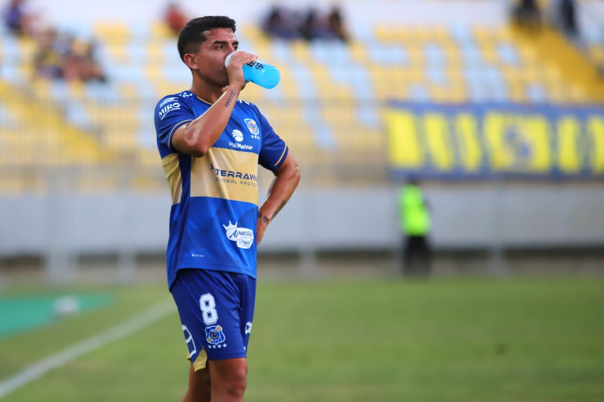 Julian Alfaro en Everton. Foto: Aton.